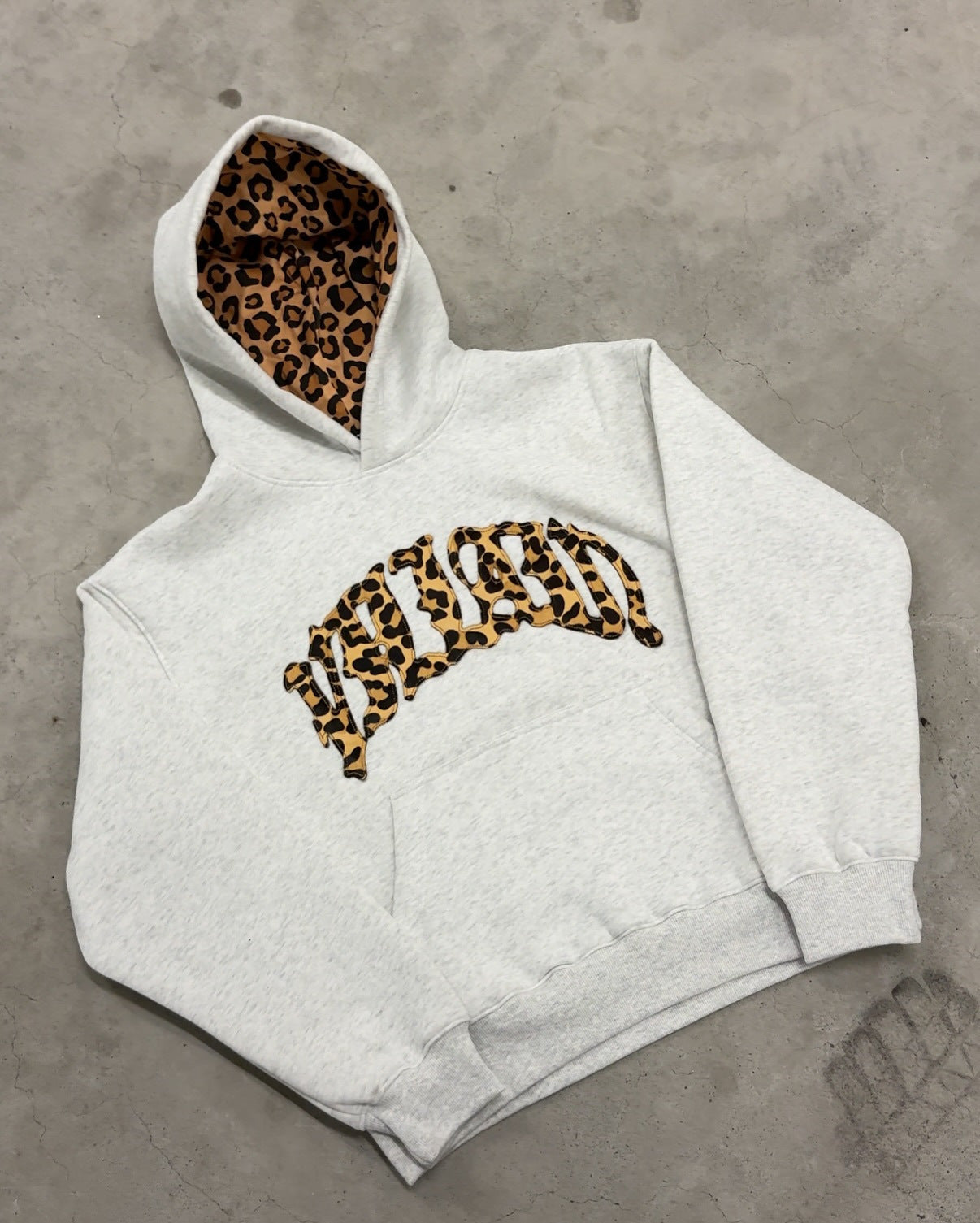 🐆 Conjunto Leopardo 'Street Vibe' | Sudadera y Pantalón Bordado