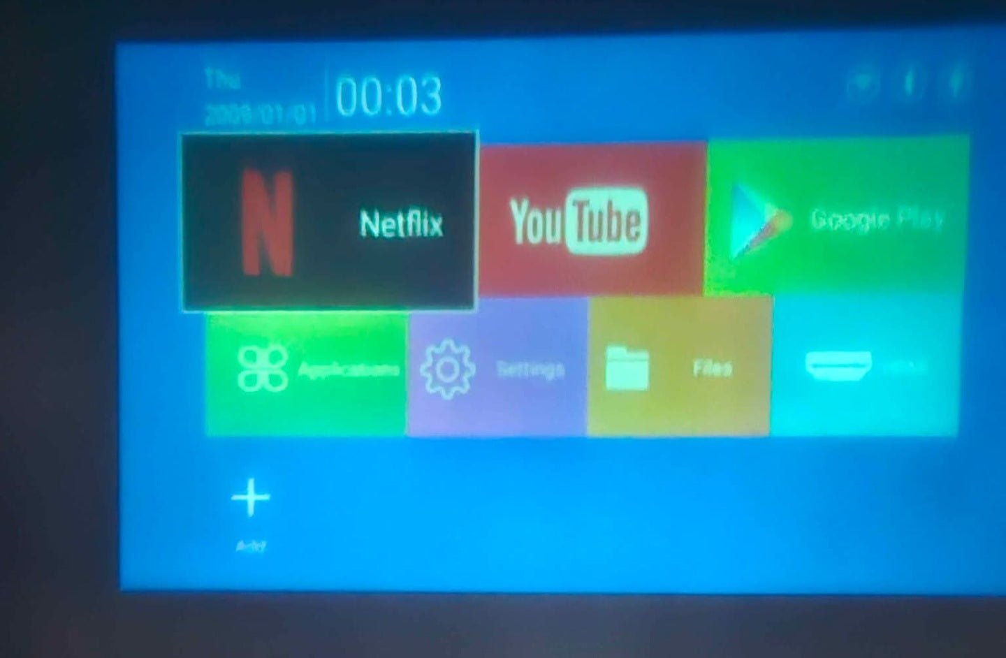 📽️ 1. Proyector Portátil Cilíndrico